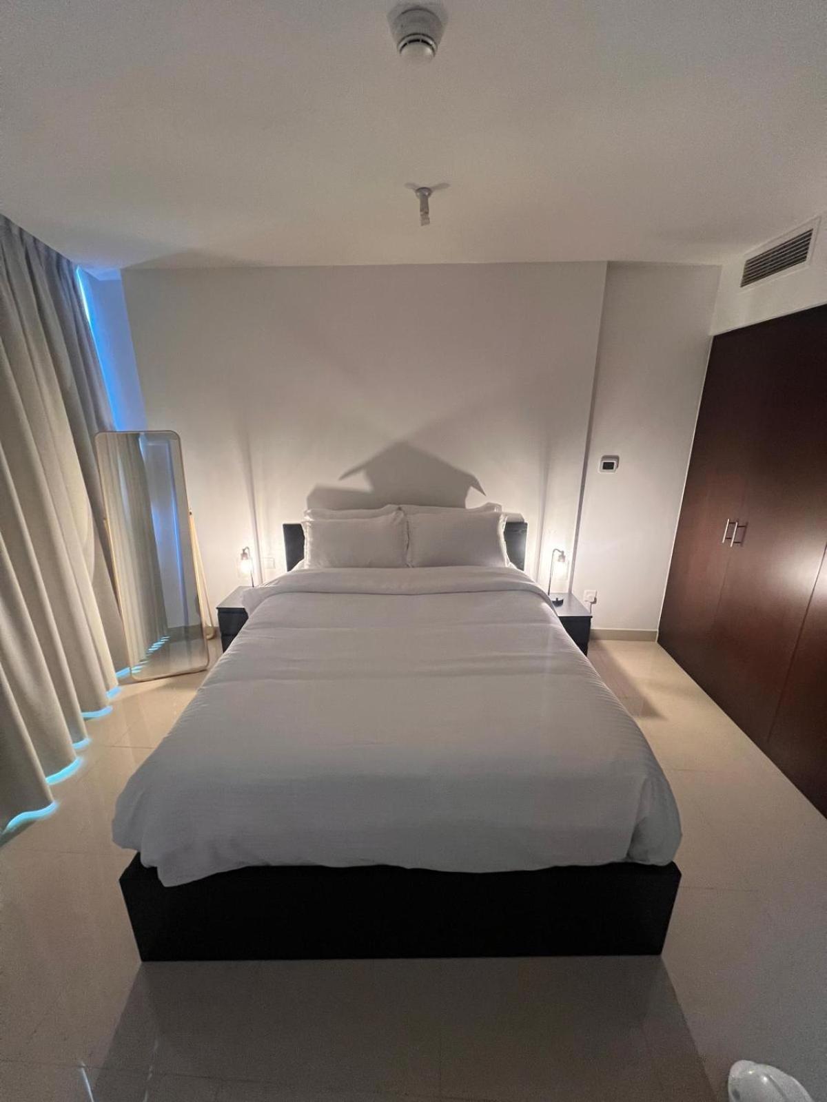 Apartment C-suite Views At Al Reem And Al Maryah Island Abu Dhabi